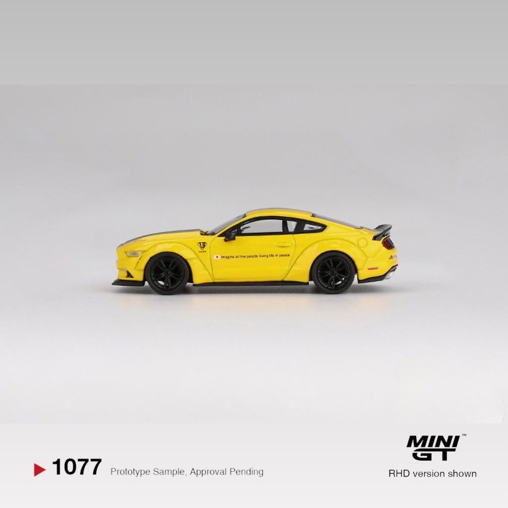 Mô hình xe Ford Mustang LB-Works 1:64 MiniGT