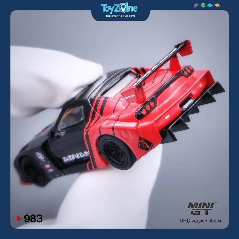 Mô hình xe Mazda RX-7 LB-Super Silhouette 1:64 MiniGT