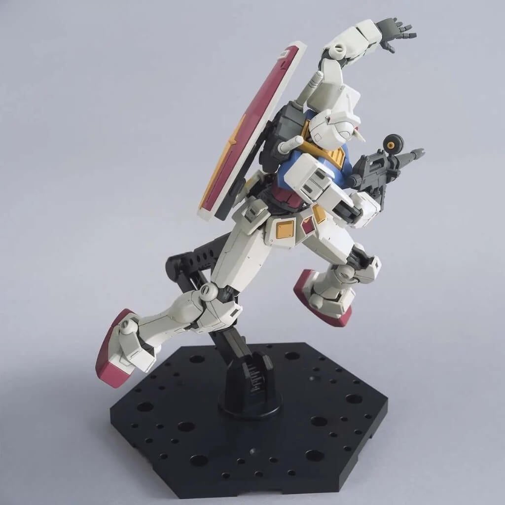 Mô hình lắp ráp Gundam HG 1/144 Model Kit BANDAI