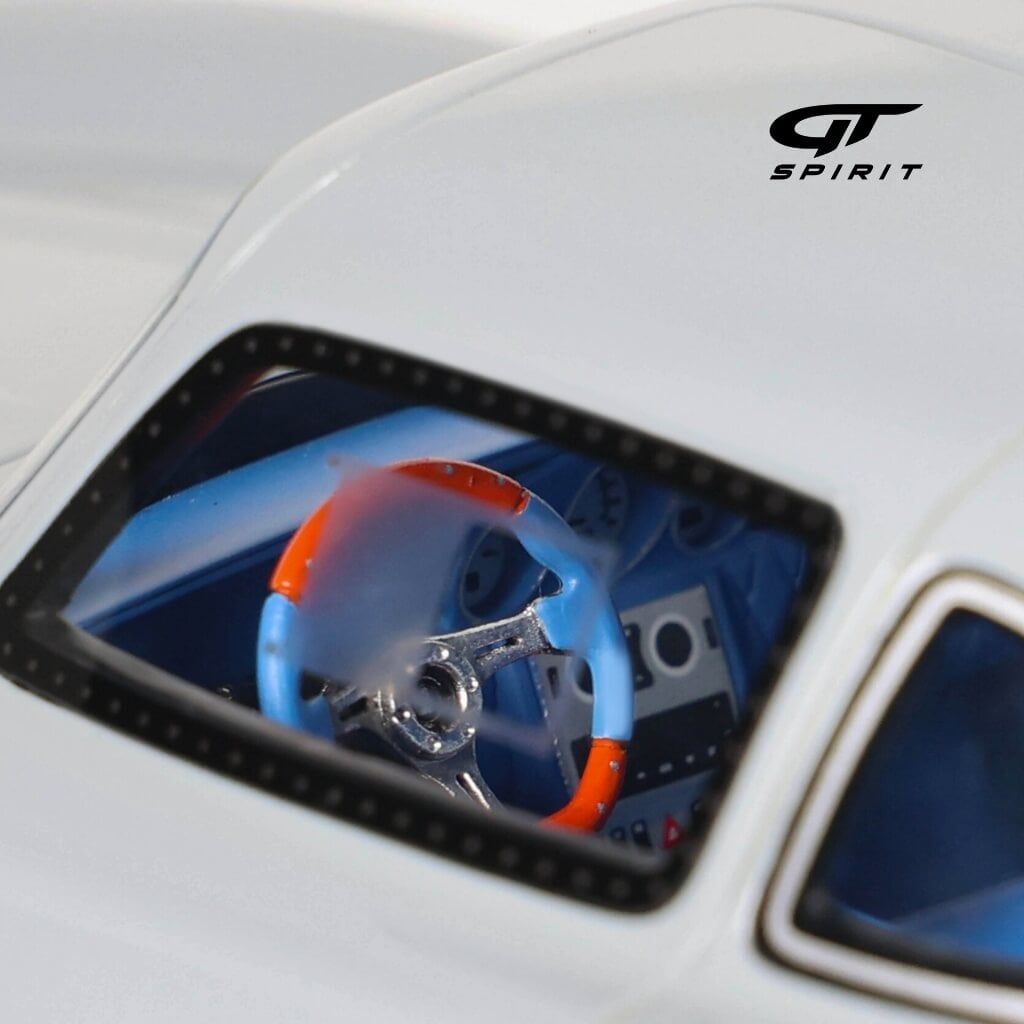 Mô hình xe Mercedes-Benz 300 SL S-Klub Gullwing 1:18 GT SPIRIT