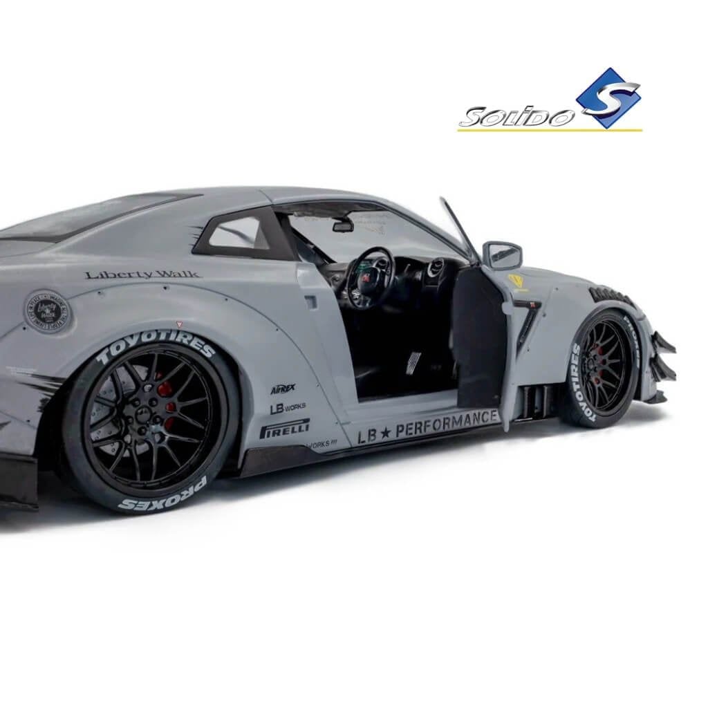 Mô hình xe Nissan GT-R ( R35 ) With Liberty Walk Body Kit Type 2.0 1:18 Solido