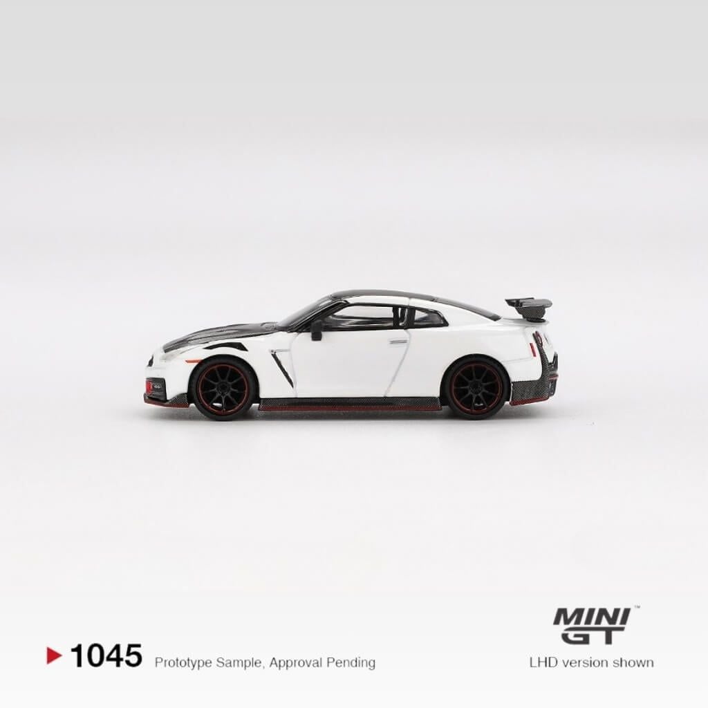 Mô hình xe Nissan GT-R Nismo ( R35 ) 2024 1:64 MiniGT
