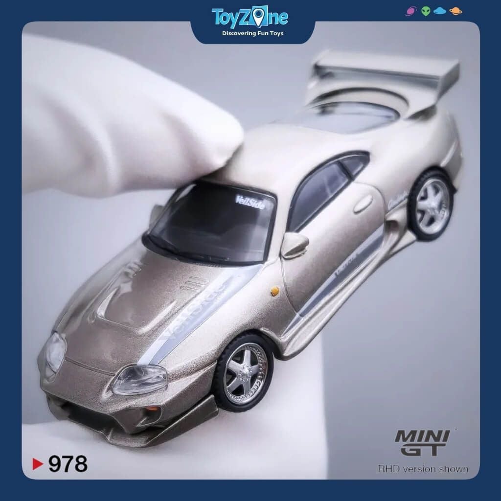 Mô hình xe Toyota Supra VeilSide Combat V-II 1:64 MiniGT