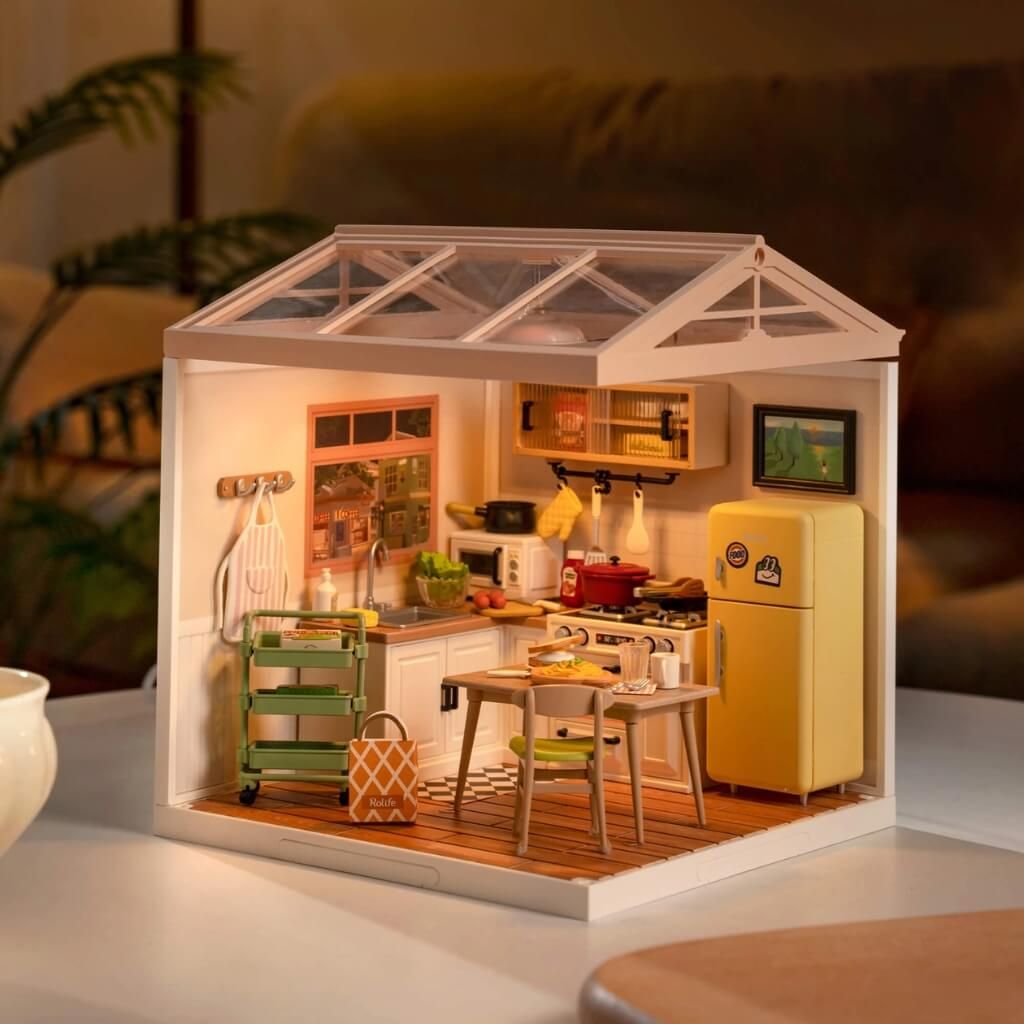 Mô hình lắp ráp nhà nhựa DIY Gian Bếp Vui Vẻ Rolife Super Creator Happy Meals Kitchen DW008 ROBOTIME