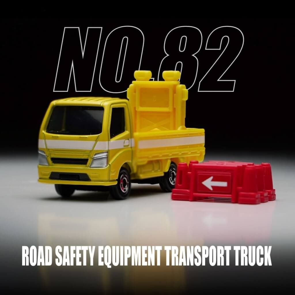Mô hình xe Road Safety Equipment Transport Truck No.82-09 TOMICA
