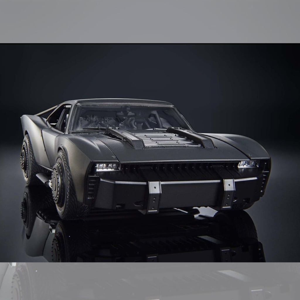 Mô hình lắp ráp DC Batmobile ( The Batman Version ) Model Kit 1/35 BANDAI