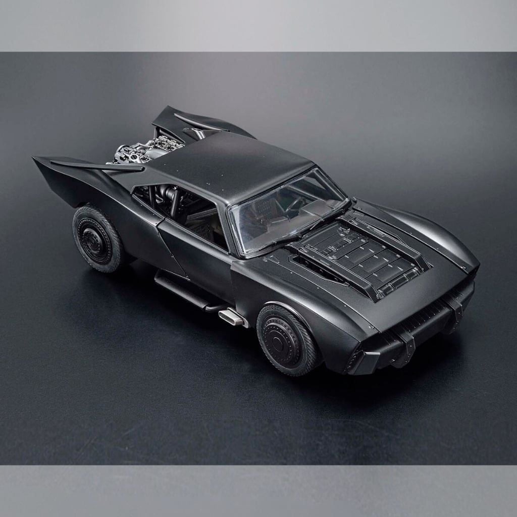 Mô hình lắp ráp DC Batmobile ( The Batman Version ) Model Kit 1/35 BANDAI