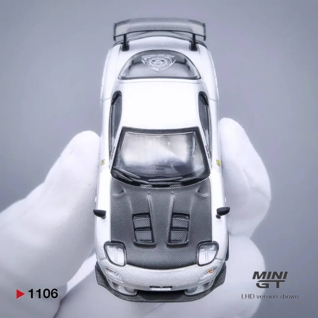 Mô hình xe Mazda RX-7 RE-Amemiya 1:64 MiniGT