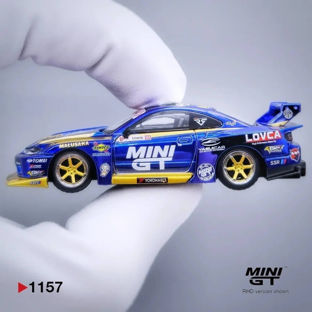 Mô hình xe Nissan LB-Super Silhouette S15 Silvia 1:64 MiniGT