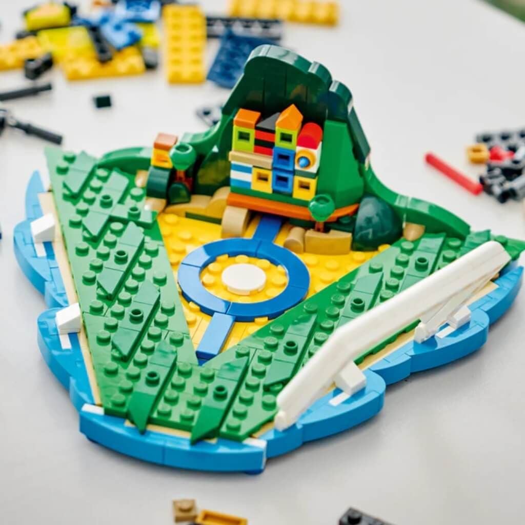 Bộ đồ chơi mô hình lắp ráp Biểu Tượng Sân Cỏ Vini Jr. LEGO EDITIONS SPORTS