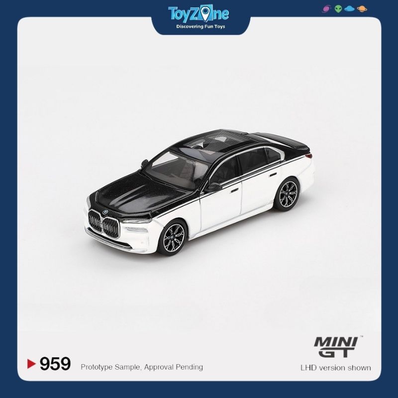 Mô hình xe BMW i7 xDrive60 1:64 MiniGT