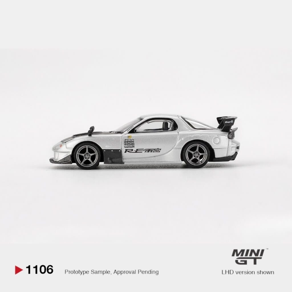 Mô hình xe Mazda RX-7 RE-Amemiya 1:64 MiniGT