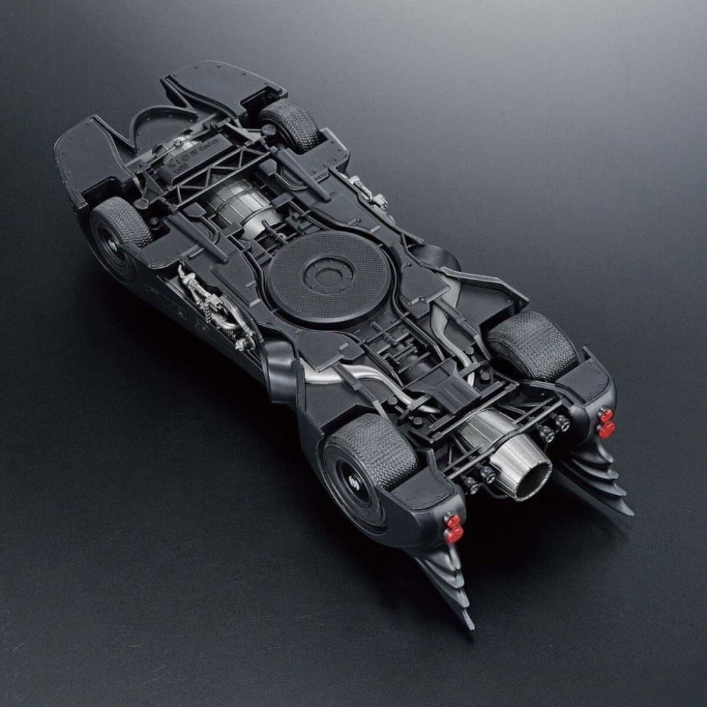 Mô hình lắp ráp DC Batmobile ( Batman Version ) Model Kit 1/35 BANDAI