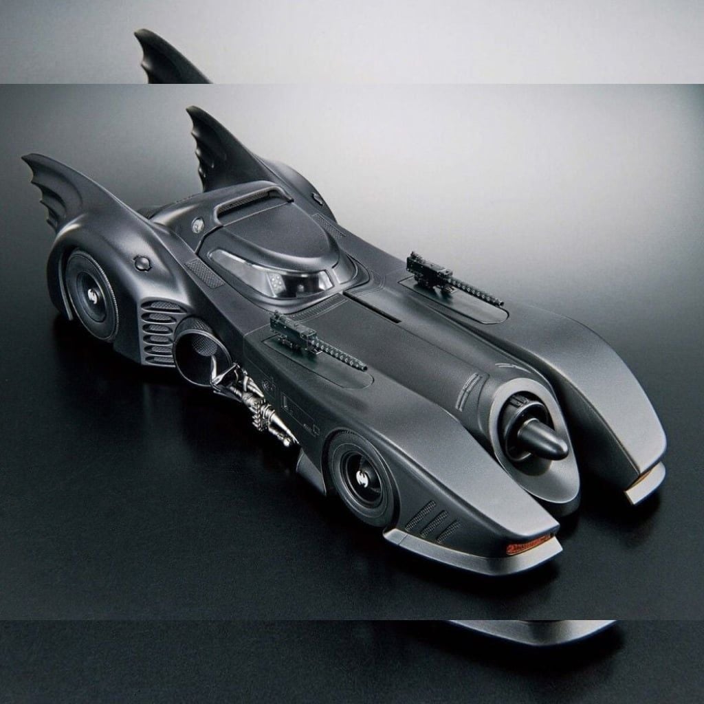 Mô hình lắp ráp DC Batmobile ( Batman Version ) Model Kit 1/35 BANDAI