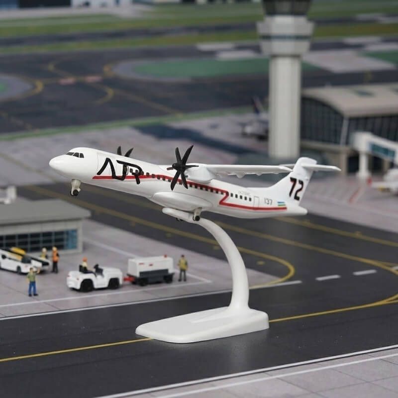 Mô hình máy bay ATR-72 20cm Everfly