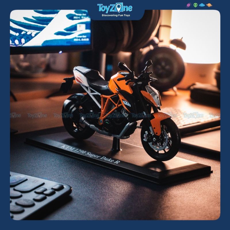 Mô hình mô tô KTM 1290 Super Duke 1:12 Maisto