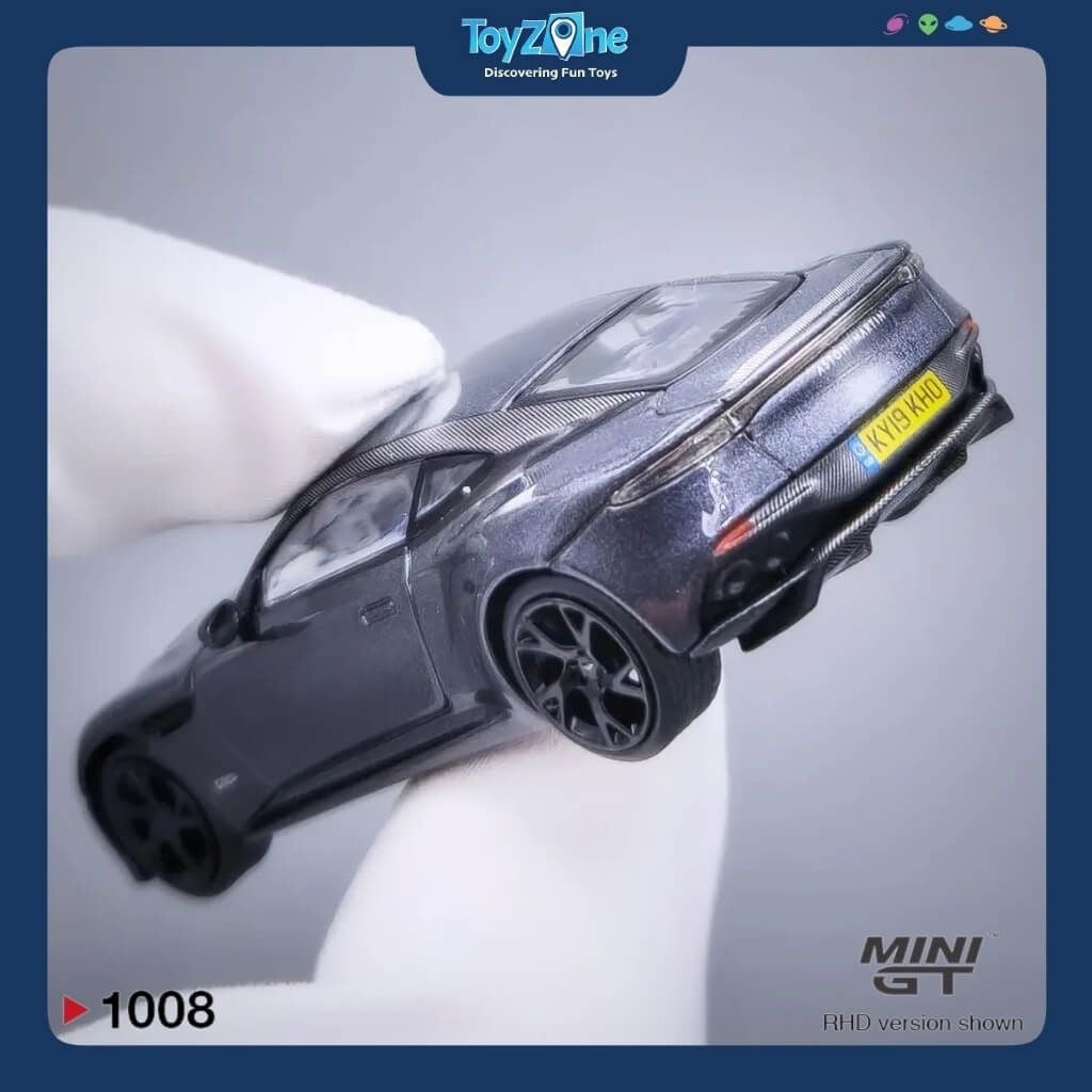 Mô hình xe Aston Martin DBS 1:64 MiniGT