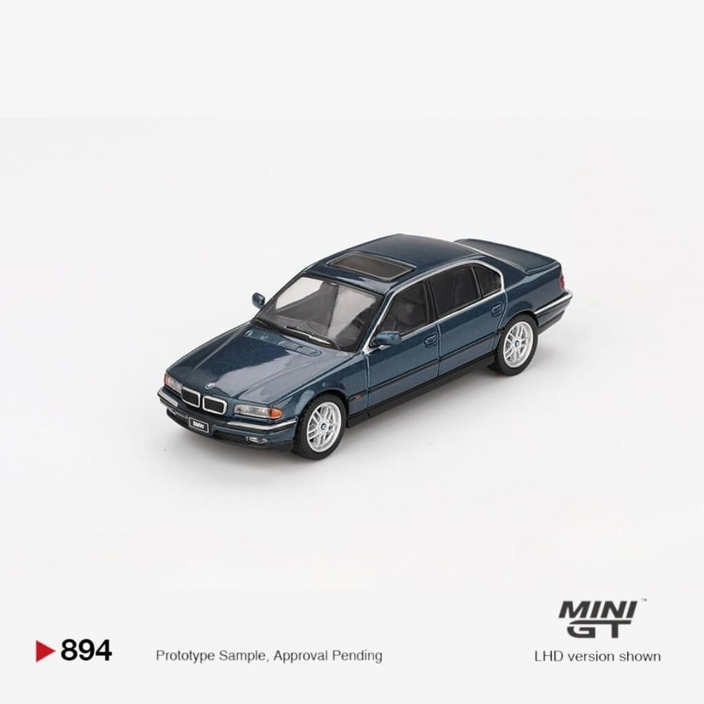 Mô hình xe BMW 750IL 1:64 MiniGT