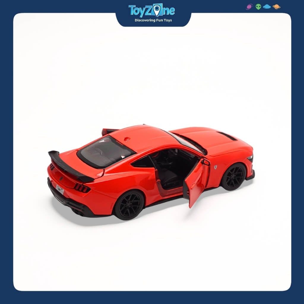Mô hình xe Ford Mustang Dark Horse 2024 1:24 MAISTO