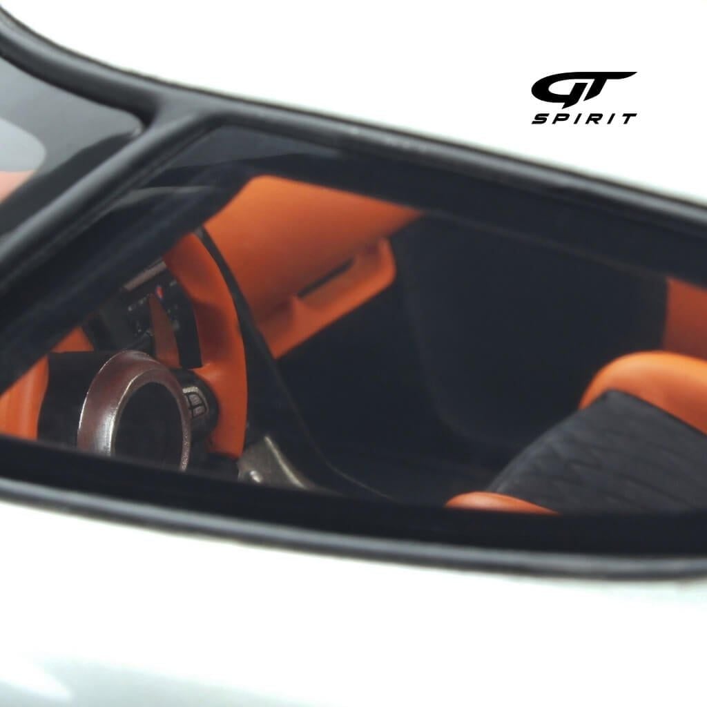 Mô hình xe Koenigsegg Regera 2018 1:18 GT SPIRIT