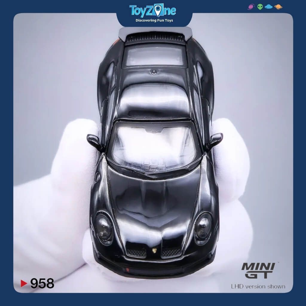 Mô hình xe Porsche 911 Dakar 1:64 MiniGT