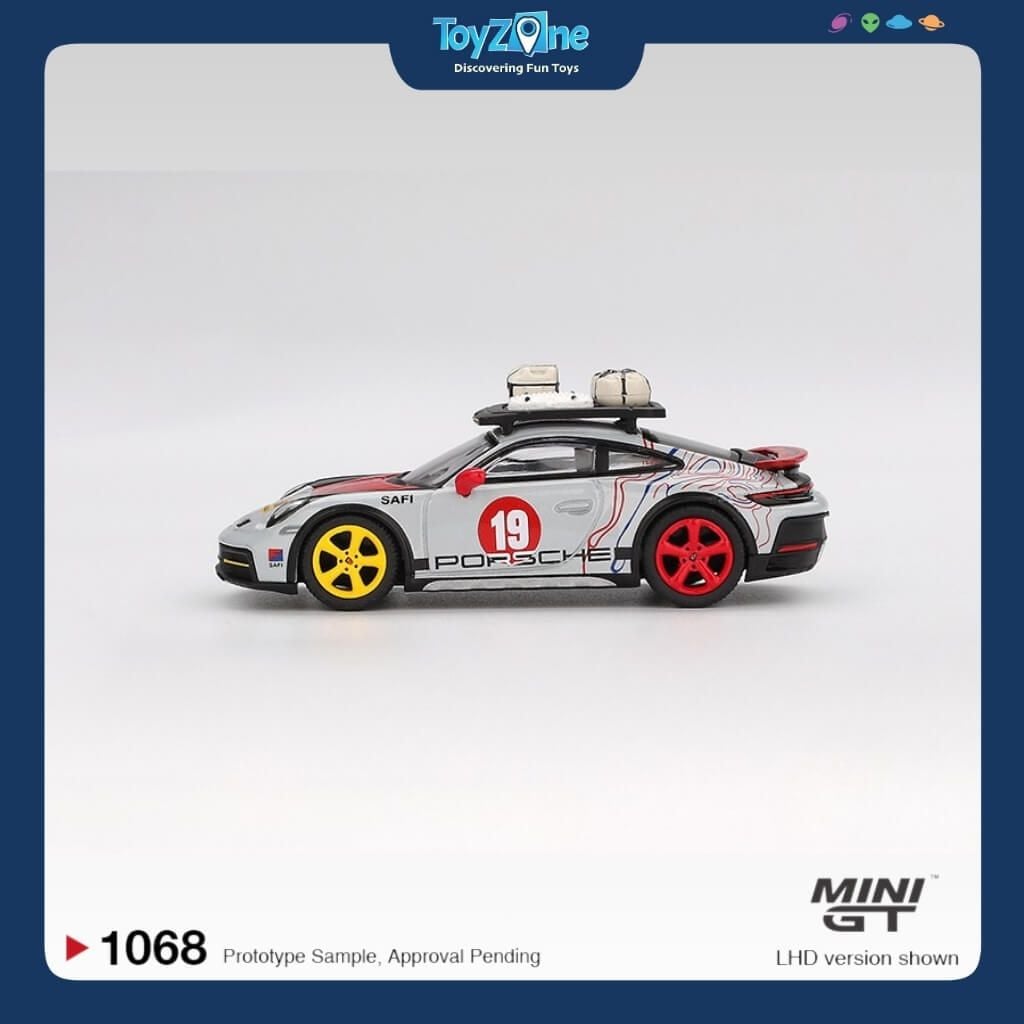 Mô hình xe Porsche 911 Dakar 1:64 MiniGT