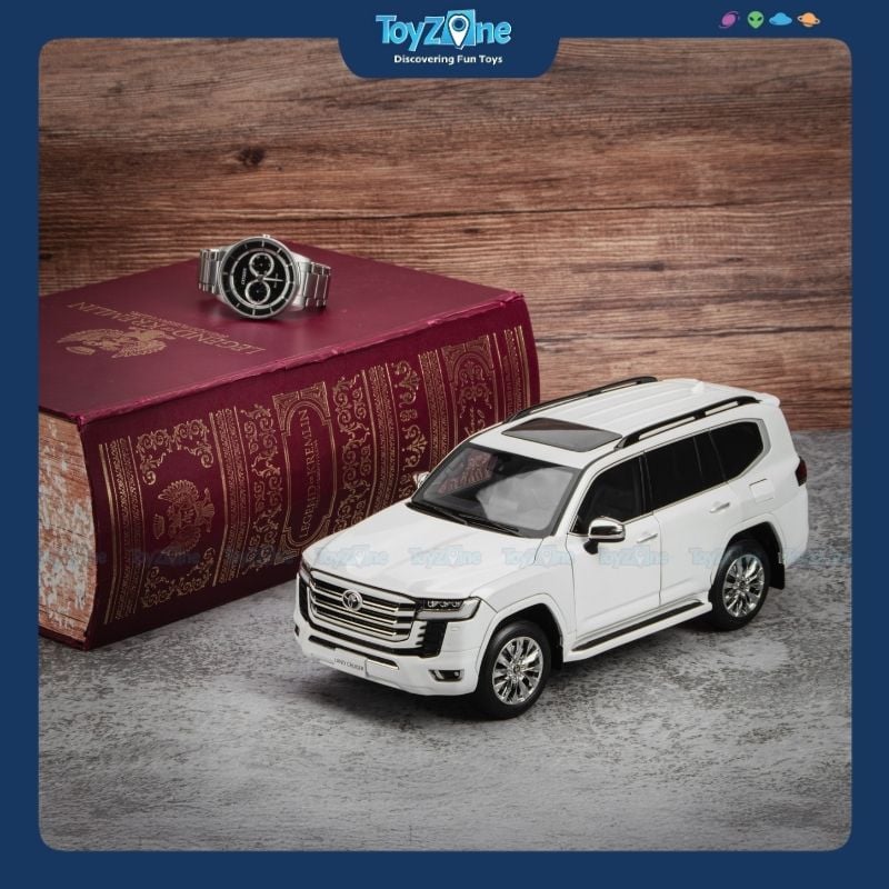 Mô hình xe Toyota Land Cruiser LC300 ZX 1:18 LCD