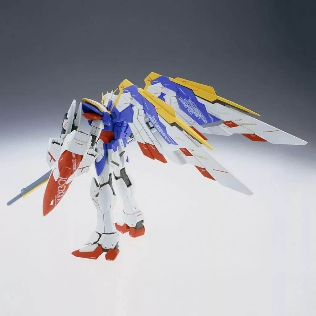 Mô hình lắp ráp Gundam MG 1/100 Model Kit BANDAI