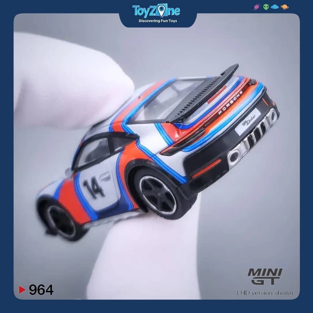 Mô hình xe Porsche 911 Dakar 1:64 MiniGT