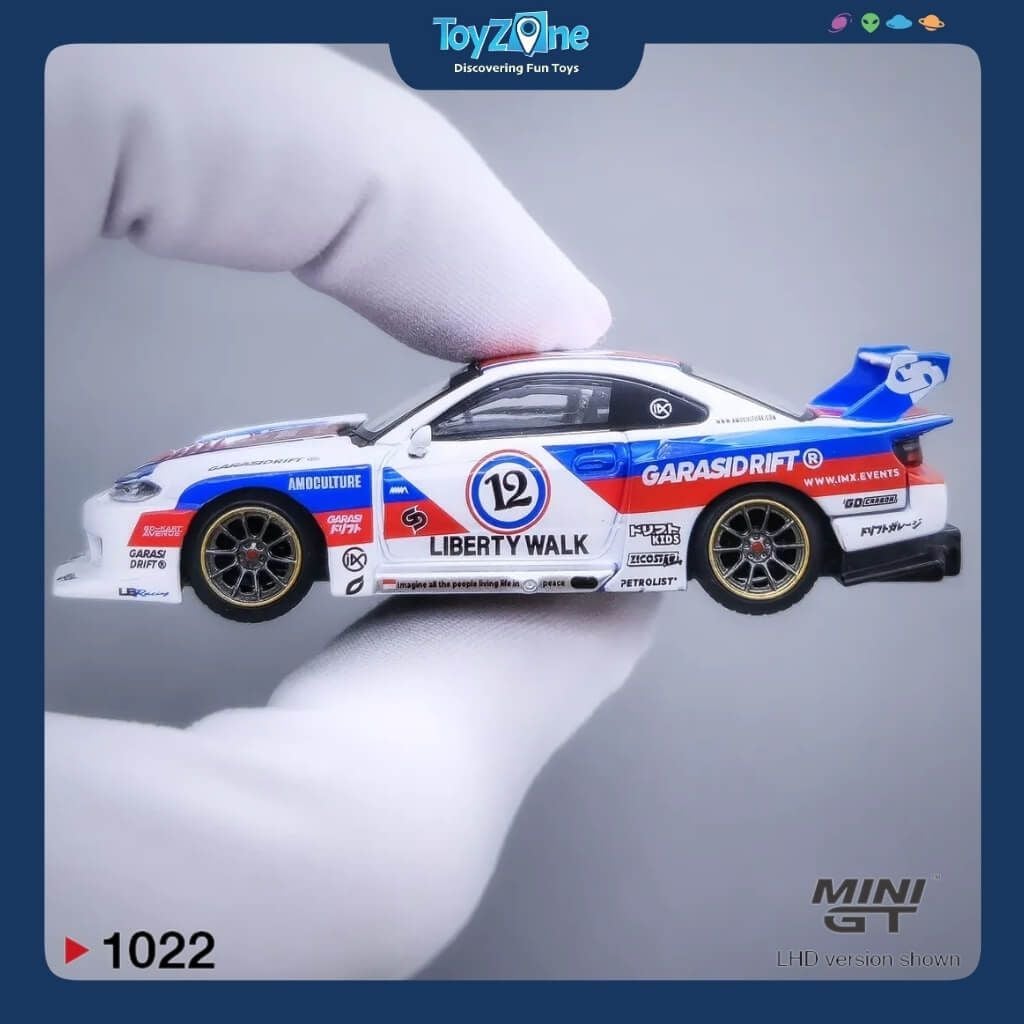 Mô hình xe Nissan LB-Super Silhouette S15 Silvia 1:64 MiniGT