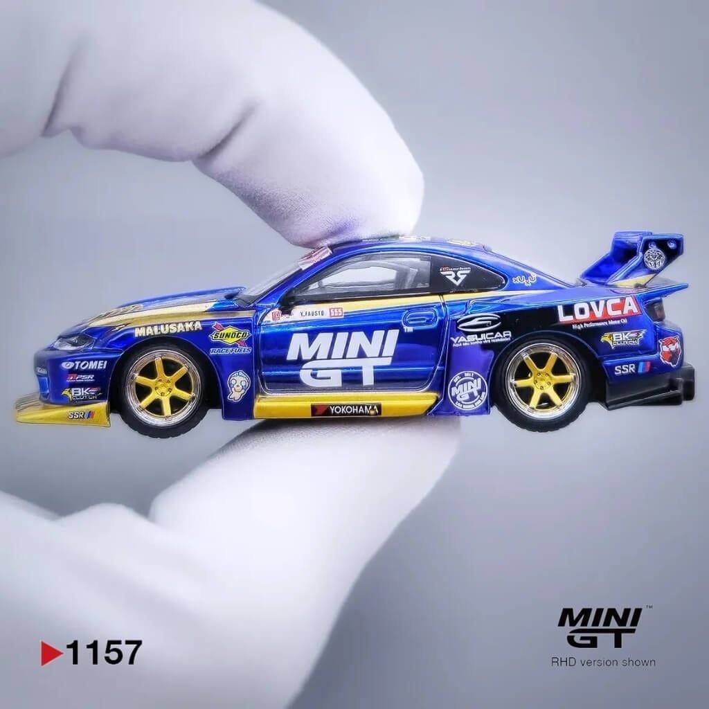 Mô hình xe Nissan LB-Super Silhouette S15 Silvia 1:64 MiniGT