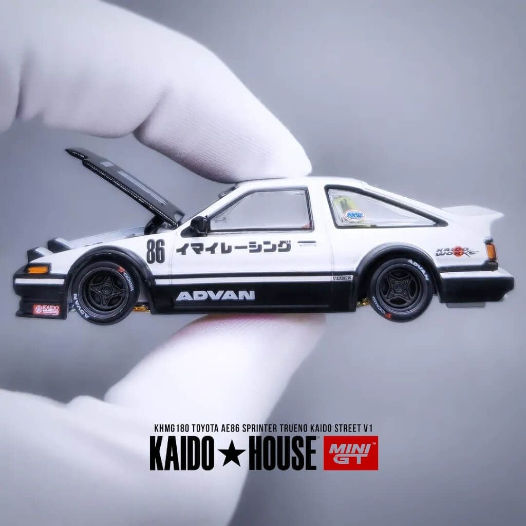 Mô hình xe Toyota AE86 Sprinter Trueno 1:64 KAIDO HOUSE x MiniGT