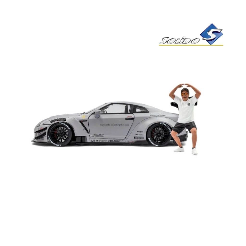 Mô hình xe Nissan GT-R ( R35 ) With Liberty Walk Body Kit Type 2.0 1:18 Solido