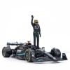 Mô hình xe F1 Mercedes-AMG F1 W14 E Perfomance W/ Driver 1:24 BBURAGO