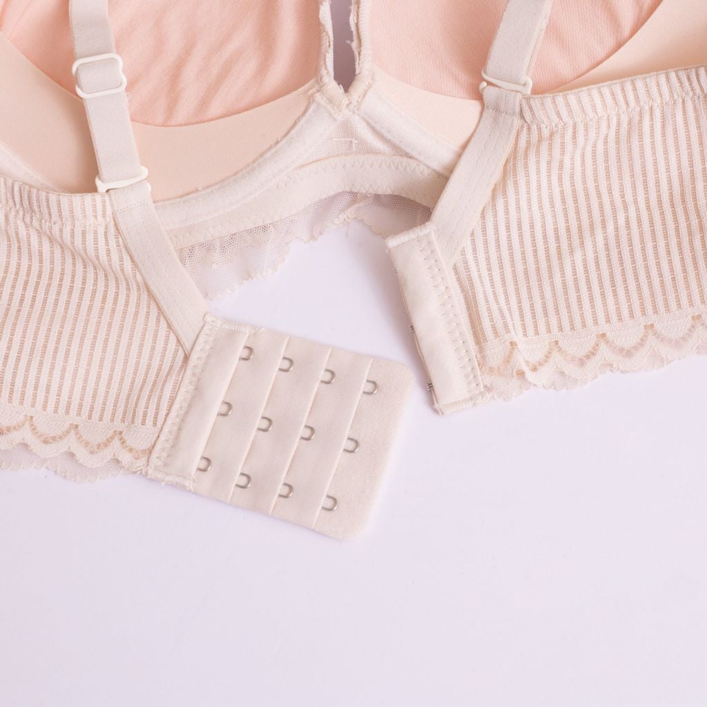 Áo lót ren hoa không gọng, mút vừa, hạn chế bẹt quả, tôn dáng A0K26