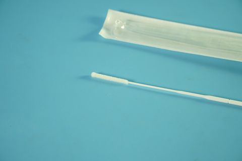  Que bông lấy bệnh phẩm mũi PT tiệt trùng từng que - Gói 100 cái 