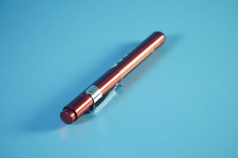  Đèn bút bác sĩ khám tai mũi họng PT Medical - Đèn bút y khoa loại VIP 