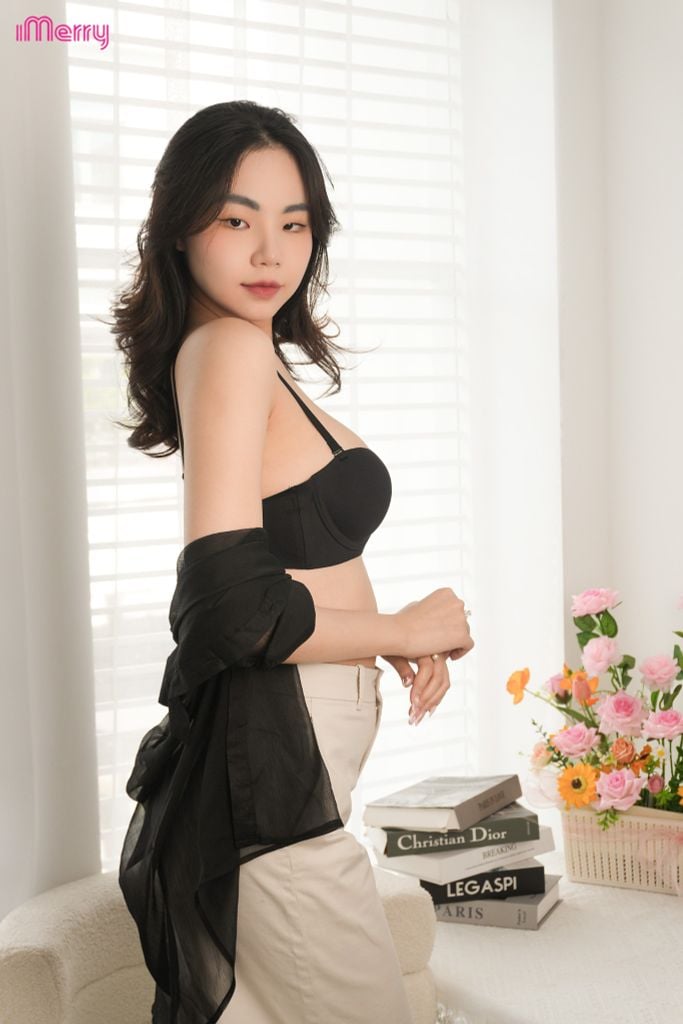 ÁO LÓT NỮ SU ĐÚC iMerry  CÚP NGANG MÚT ĐỆM DÀY NÂNG NGỰC DÂY VAI CÓ THỂ THÁO RỜI VA038