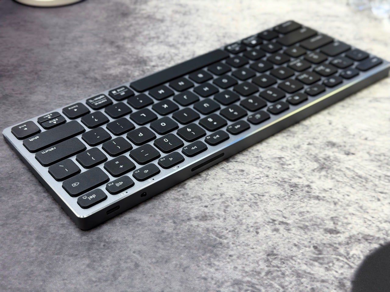  Bàn Phím Dux Ducis LK Mini Hợp Kim Nhôm - Đen 