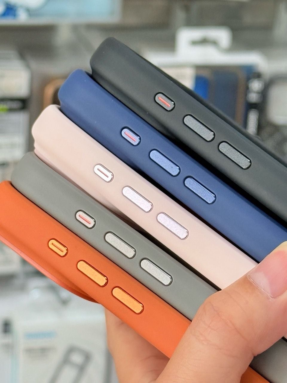  Ốp 17 Promax Likgus Nhám Magsafe - Natural 