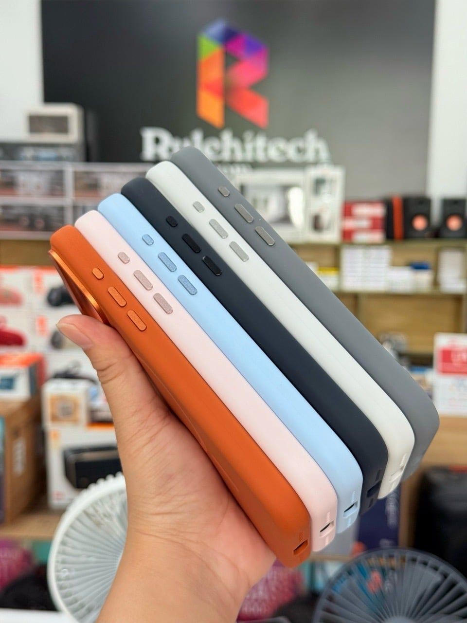  Ốp 17 Promax Mutural Silicon - Trắng 