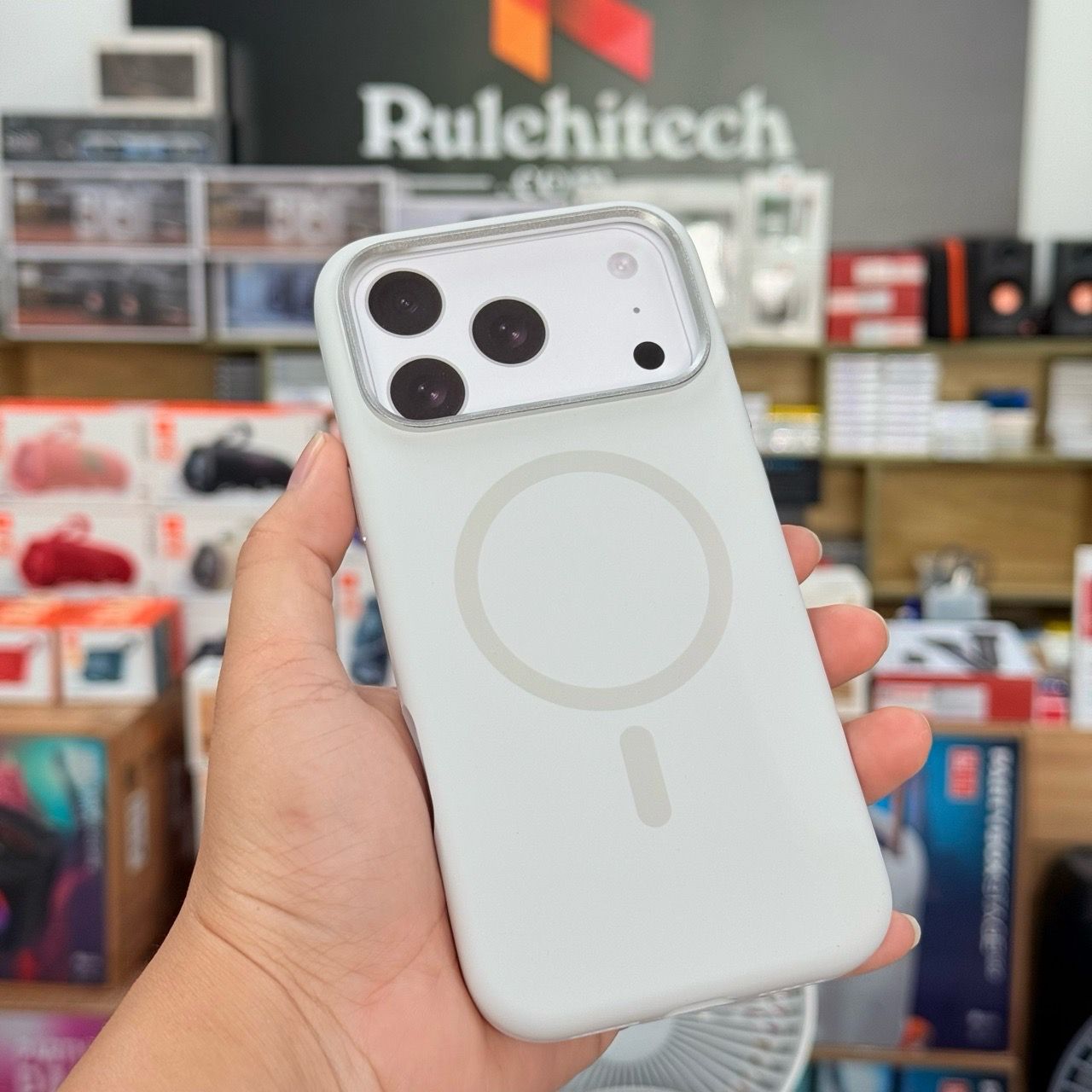  Ốp 17 Promax Mutural Silicon - Trắng 