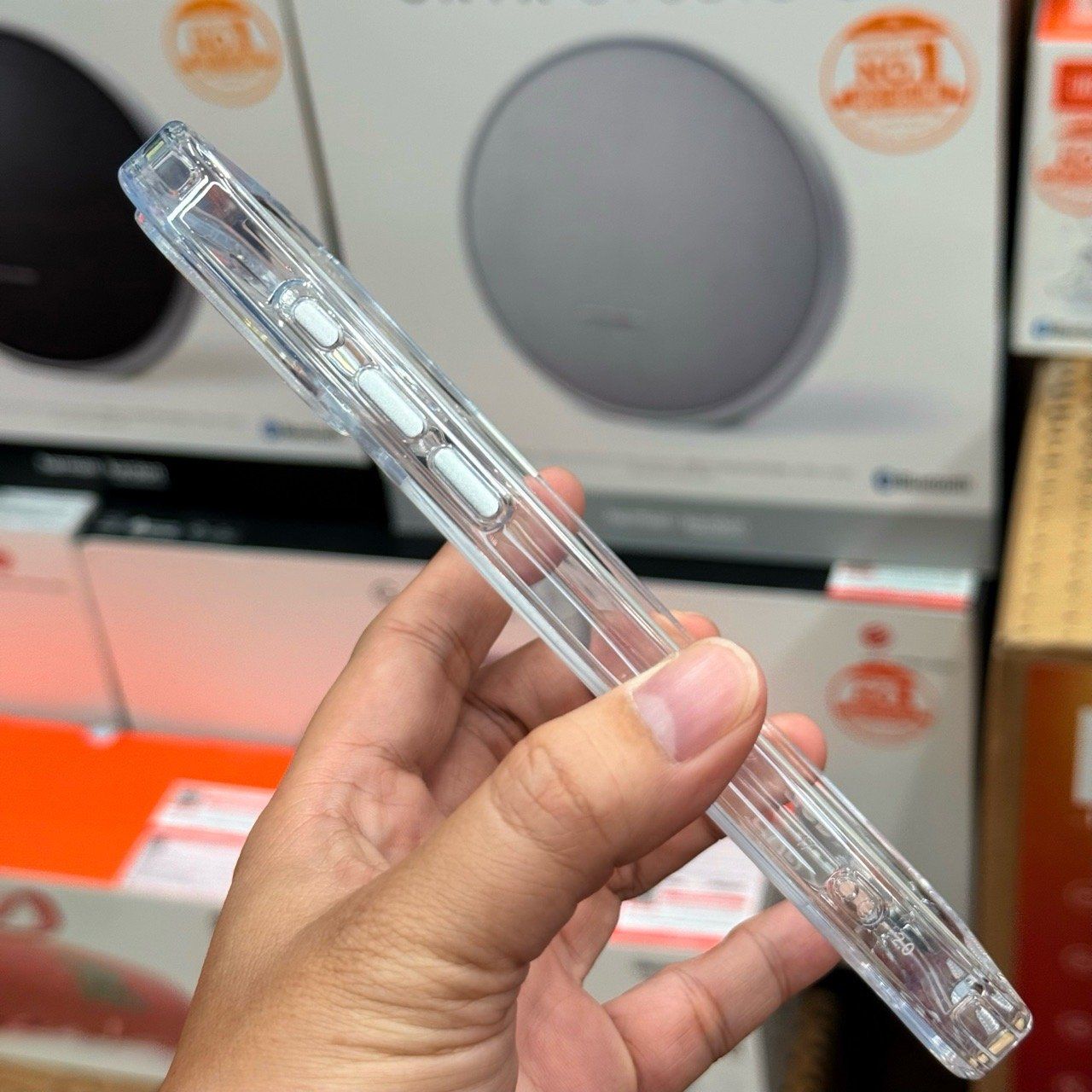  Ốp 17 Promax Likgus Ji Magsafe Nút kim loại - Viền Dẻo Lưng Cứng 