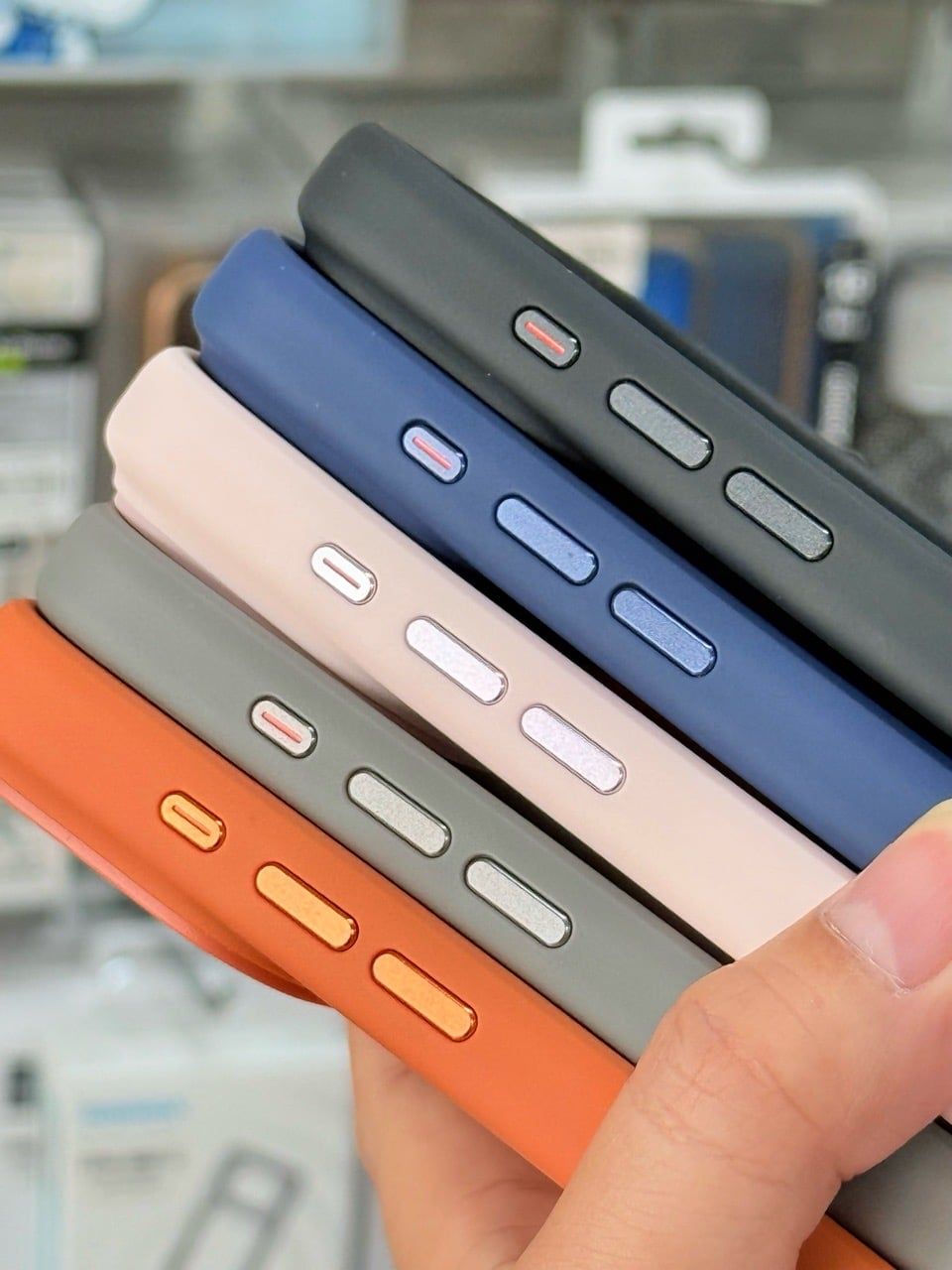  Ốp 17 Pro Likgus Nhám Magsafe - Hồng 