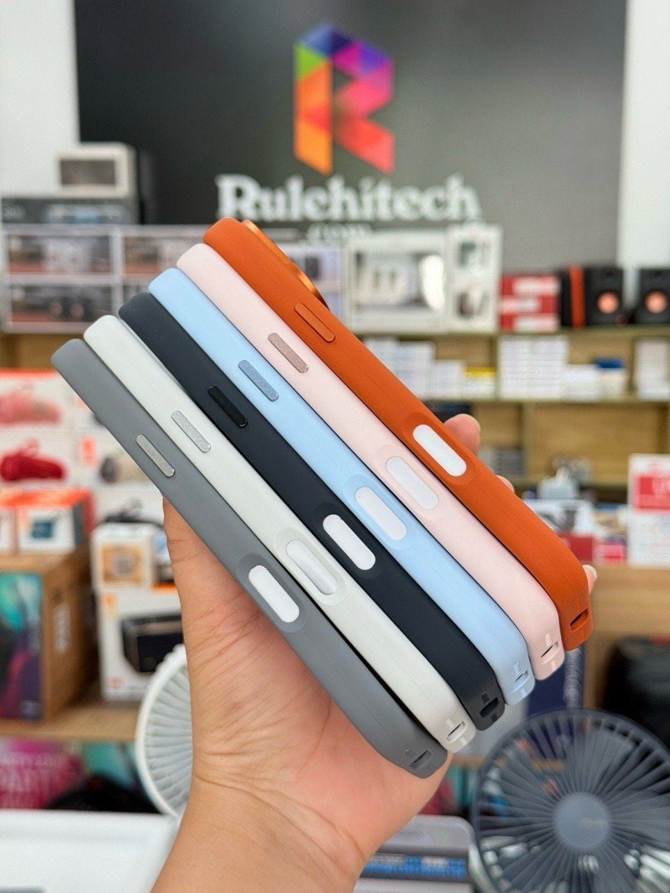  Ốp 17 Promax Mutural Silicon - Hồng 