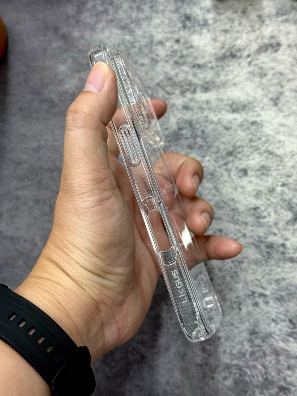  Ốp 17 Pro Likgus Trong Bảo Vệ Cam 