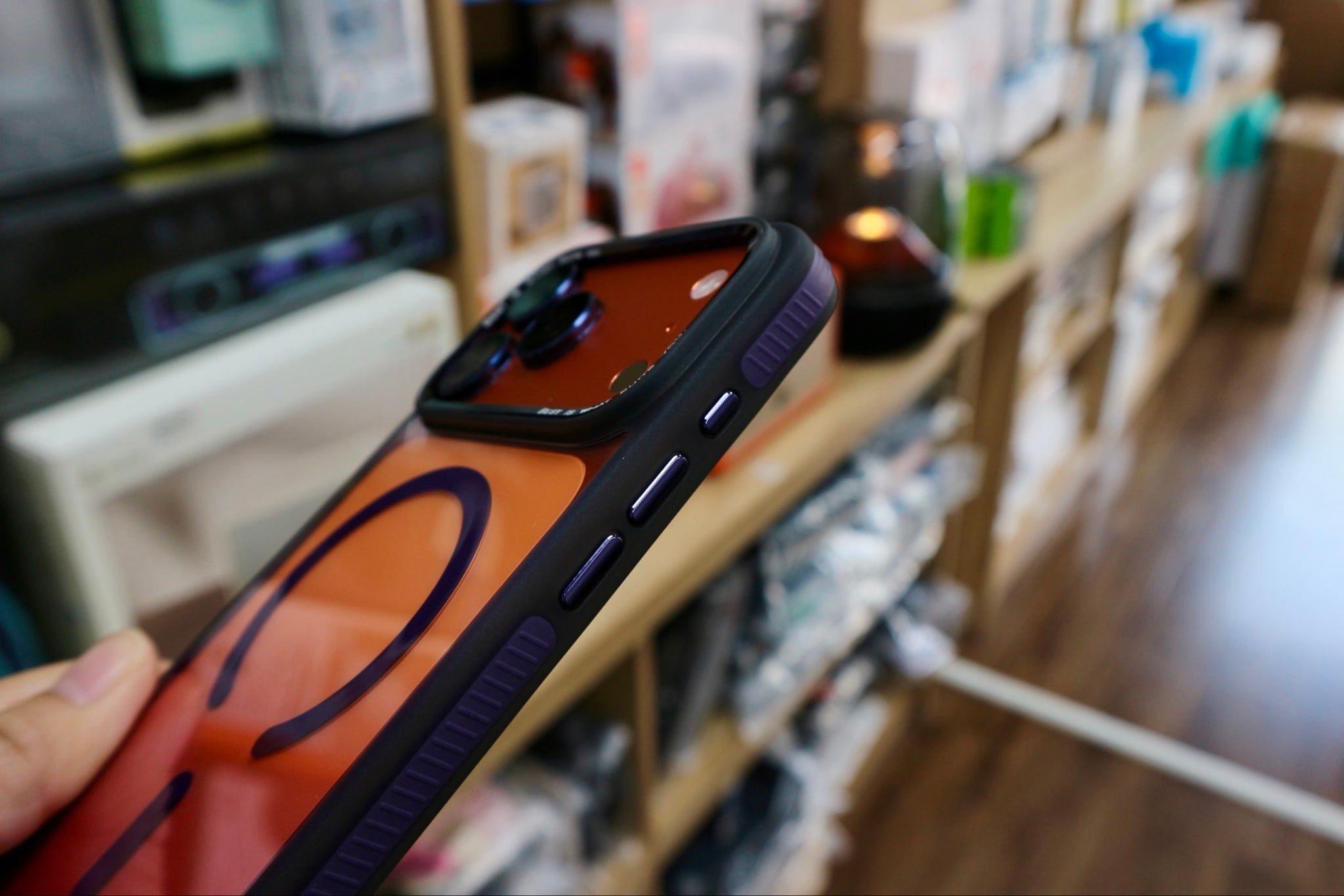  Ốp 17 Promax Hoda Multicolor Magsafe - Tím 