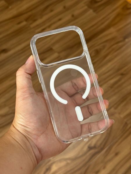  Ốp 17 Pro Likgus Trong Magsafe 