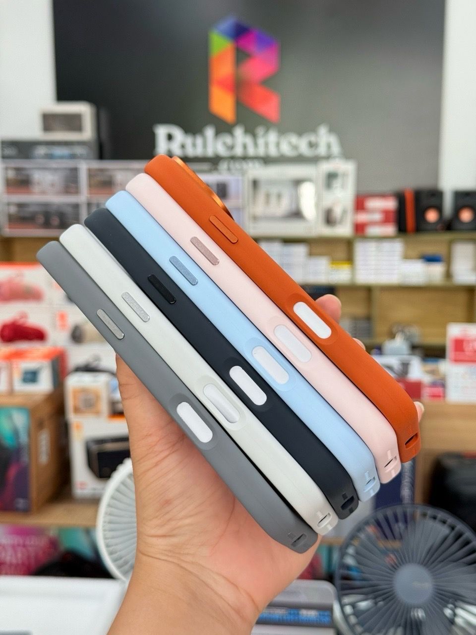  Ốp 17 Promax Mutural Silicon - Đen 