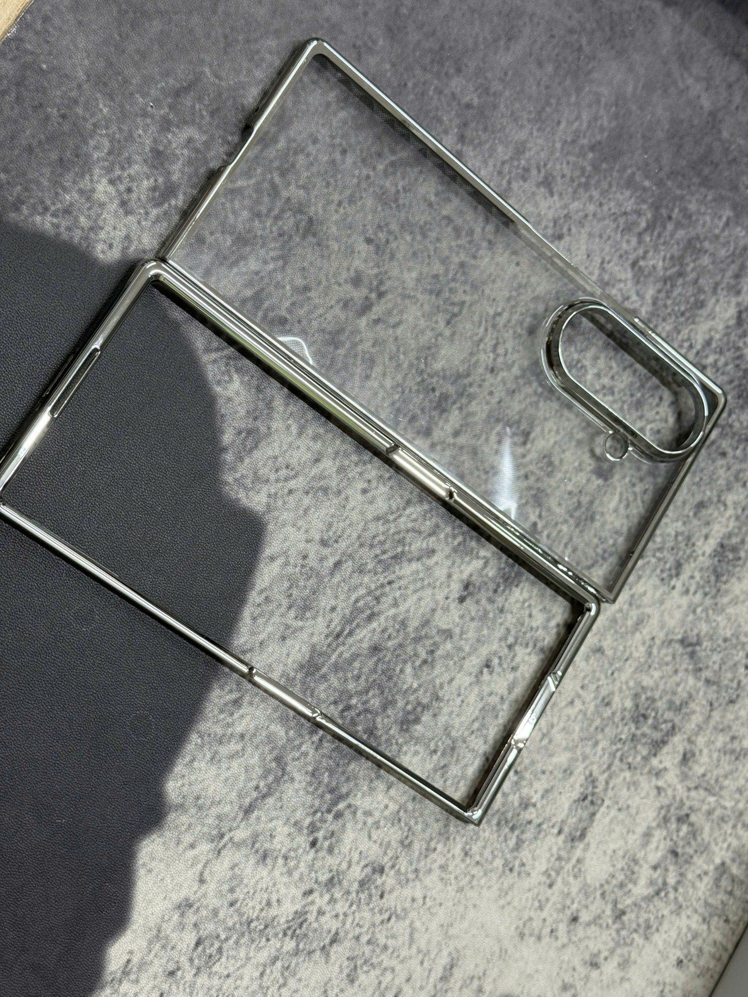  Ốp Zfold 7 Likgus Cứng Trong Viền Màu 